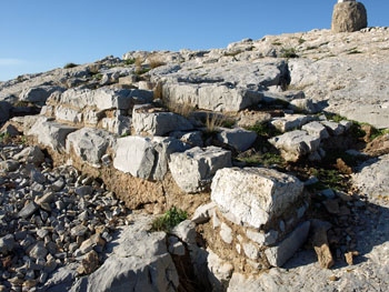 Juktas Peak Sanctuary: the altar from the north