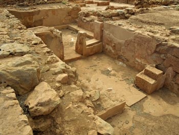 Malia: The Polythyron and crypt