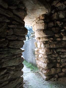 Phourni: Inside Tholos Tomb A